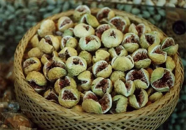 خرید بهترین انواع انجیر پرک اعلا با قیمت ارزان